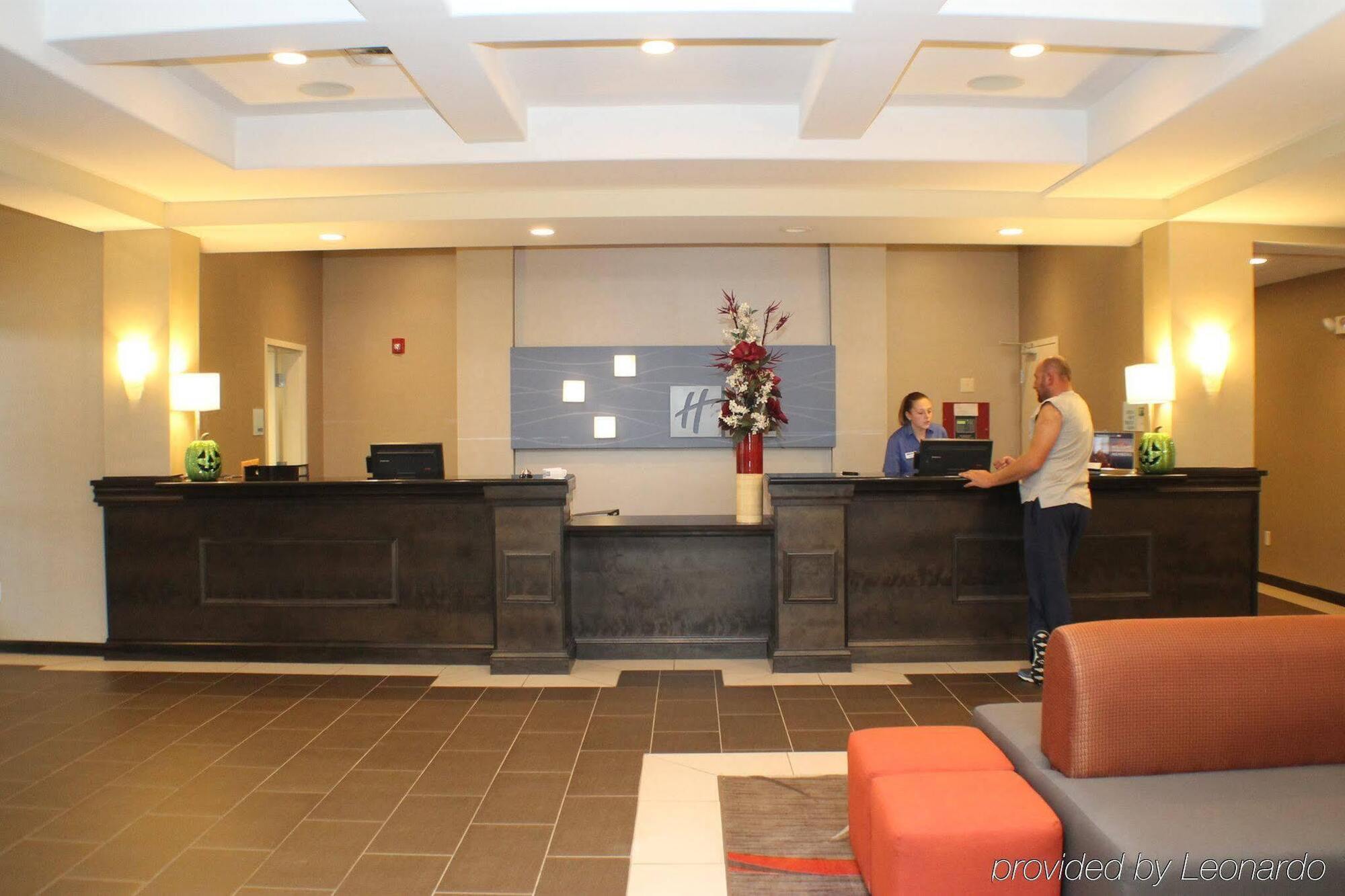 Holiday Inn Express And Suites - Bradford By Ihg Exterior foto